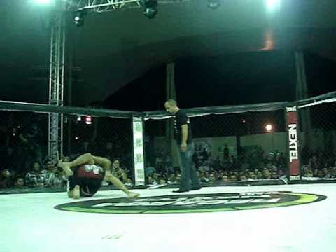 Juan HURACAN Delgado vs Christian Cornejo