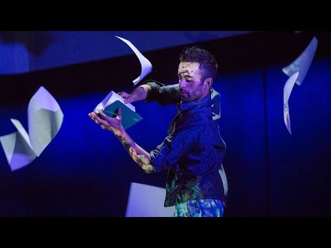 【TED】Aakash Odedra: A dance in a hurricane of paper, wind and light (Aakash Odedra: A dance in a hurricane of paper, wind and light)