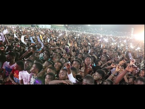 See the Shocking Crowd that Turnout For Small Doctor's Agege concert as Vector Thrills the fans