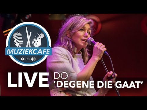 Do - 'Degene Die Gaat' live bij Muziekcafé