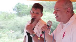 Festas del campesino Kilómetro 2 Alcalde cantando con Paul Record's