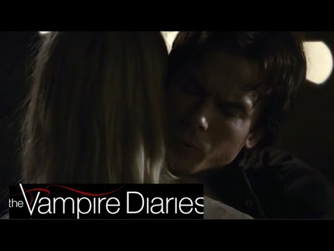 TVD 2x2 - Damon tries to kill Caroline