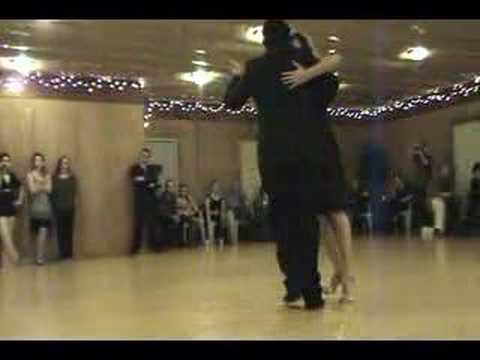  Jennifer Bratt  and  Ney Melo  are  dancing  to  the  milonga  "  Flor de Monserrat  "