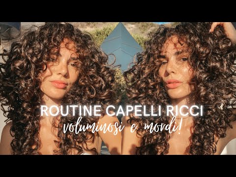 come avere i capelli ricci voluminosi e morbidi