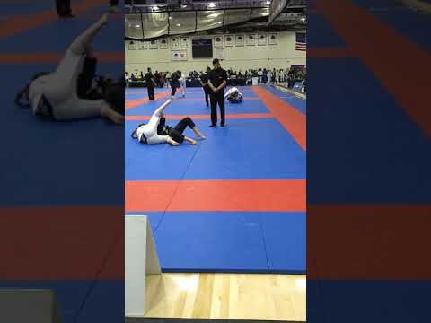 IBJJF NY Open 2019 (Gi) Adult Female Blue Belt Lightweight Semifinal