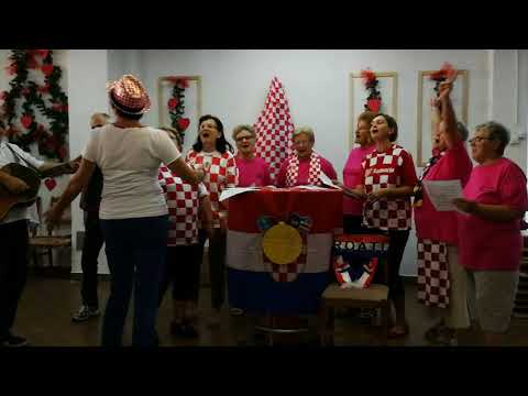 HRVATSKA ŽENA- GAREŠNICA