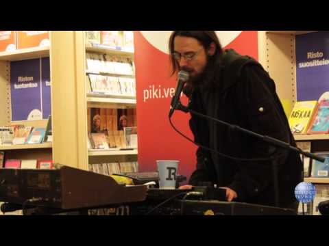 Metso LIVE: Risto - Unessa mies, valveilla nainen