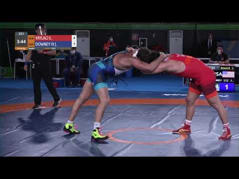 Round 1 FS - 92 kg: E. YAYLACI (TUR) v. J. DOWNEY III (USA)
