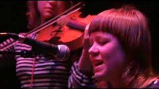 Nalle Perform 'young light'