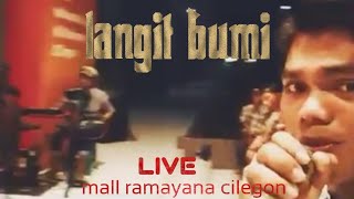 Download lagu Pengamen cilegon bawain Wali langit bumi [ live cover ] mp3