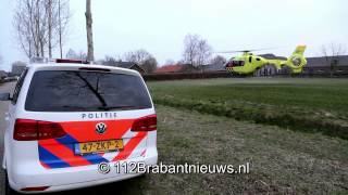 preview picture of video 'Traumahelikopter geeft ass aan ambulance de Sloef Sint-Oedenrode'