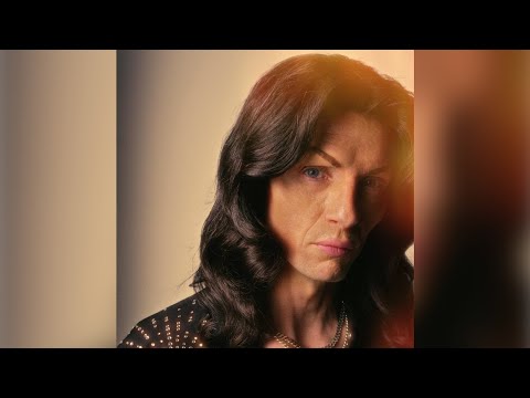 The Darkness - I Hate Myself (Official Music Video)