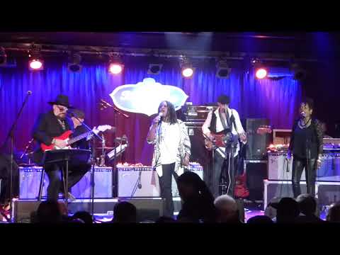 Jimmy Vivino's NYC Blues Revue ft Ruthie Foster - Phenomenal Woman 9-6-17 BB King, NY