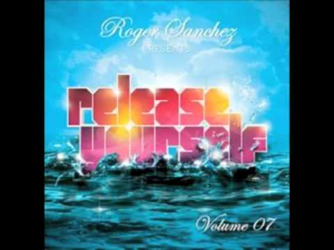 WMC 2009 Promo Roger Sanchez spins Prok & Fitch remix of Disciple. Winter Music Conference