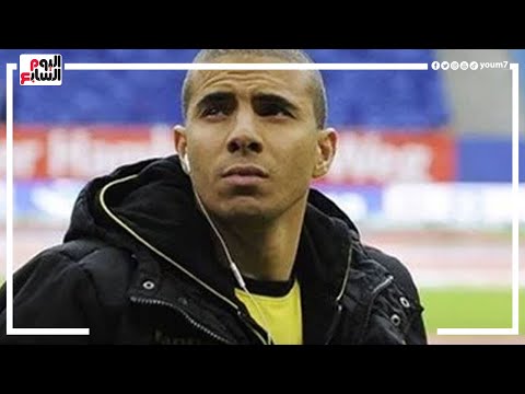 انهيار ودموع اللاعب محمد زيدان وشقيقته فى تشييع جنازة والدهما ببورسعيد