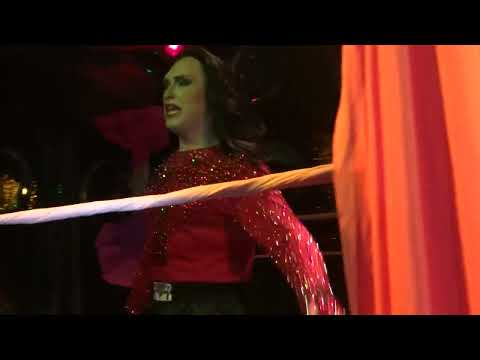 AGATHA DI POLLY X LEONA GREGORY CONCURSO UFC TUNNEL BY DIGOTUNNEL 2013