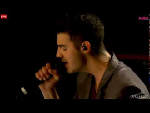 Joe Jonas - When You Look Me In The Eyes and Hello Beautiful live on Z100 2011