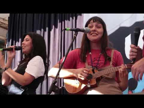 Rosario Alfonso ft. Masquemúsica y Benjamín Walker - Chamullento (en Festival Uva Robot 2023)