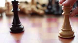 Смотреть онлайн Короткометражка «Живые шахматы»