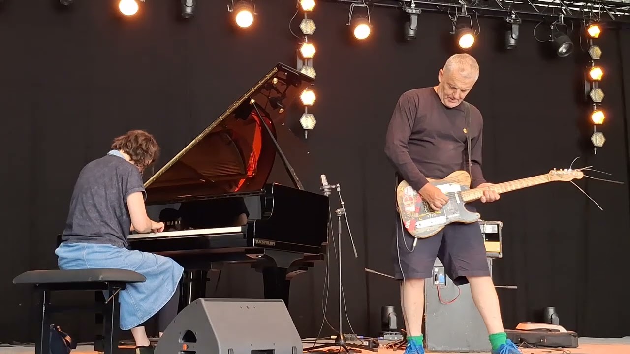 Marta Warelis (piano) et Andy Moor (guitare) au festival Jazz à Luz, le 13 juillet 2025