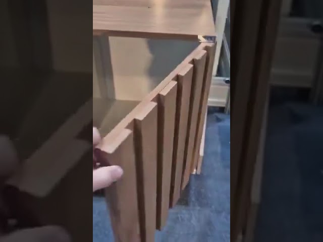 Rack para TV Até 60 Polegadas Ripado Seattle Retrô 2 Portas 1 Prateleira Off White/Freijó - Panorama Móveis