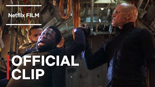 Kevin Hart & Woody Harrelson Airplane Fight | The Man From Toronto | Netflix