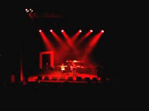 Chloé Sainte-Marie à l'HAUSSEtie de show au Métropolis