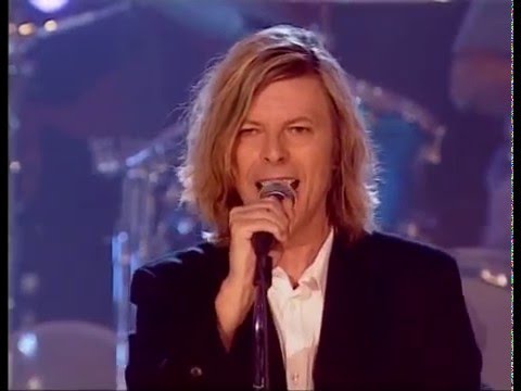 David Bowie – Absolute Beginners (Live BBC Radio Theatre 2000)