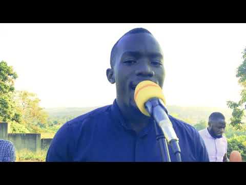 Awo kumusalaba(Near the Cross)