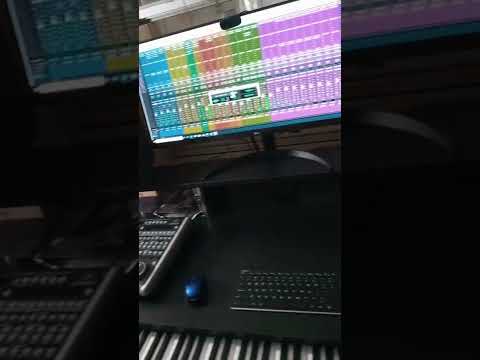 glorious sound desk Pro in Black