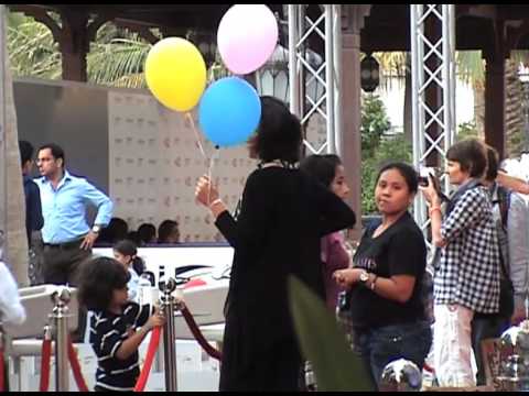 Mission à Dubaï (2012) by Gérard Courant