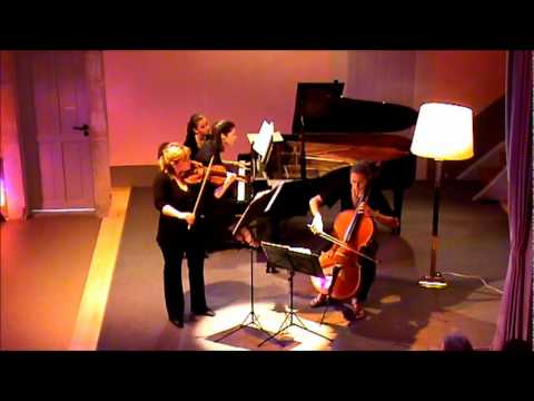 Trio Vernalis plays Schumann Trio no2 en fa M Op 80, extrait mvt 1