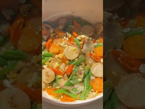 Resep simpel buat anak kost! Tumis buncis, telur, wortel, dan bakso, siap jadi menu andalan yang praktis dan enak! 🍳🥗