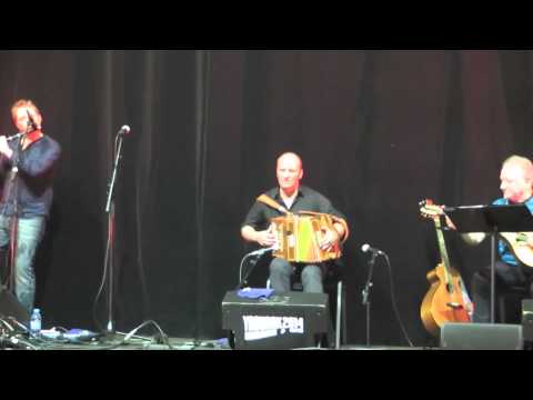 YAOUANK 2014 - Fred GUICHEN / Sylvain BAROU / Donal LUNNY -  L'antre (valse)