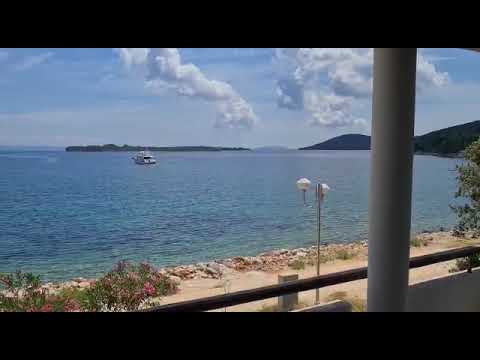 KUĆA PRVI RED UZ MORE na PARCELI OD 650 M2 (prodaja)