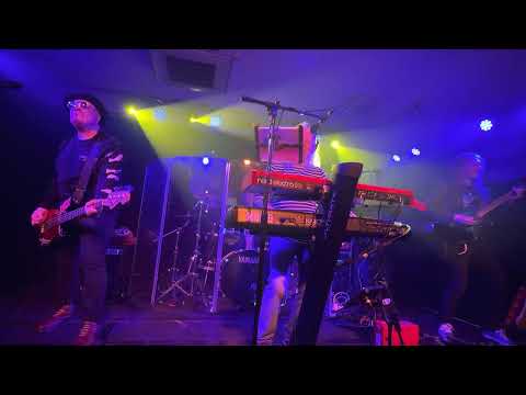 Lifesigns perform At the End of the World