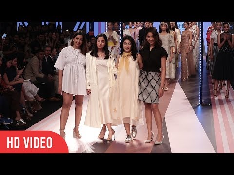 download lagu mp3 mp4 Lakme Fashion Week Summer Resort 2018, download lagu Lakme Fashion Week Summer Resort 2018 gratis, unduh video klip Lakme Fashion Week Summer Resort 2018