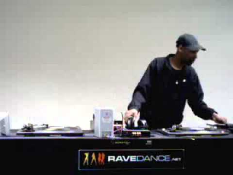 DJ Contrast House & Garage Show On RaveDance Internet Radio Station www.ravedance.net 2009