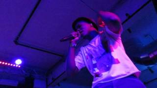 Allan Kingdom - "Fever" (Live in Cambridge)