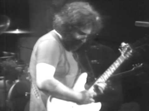 Grateful Dead - Scarlet Begonias / Fire On The Mountain - 4/25/1977 - Capitol Theatre (Official)