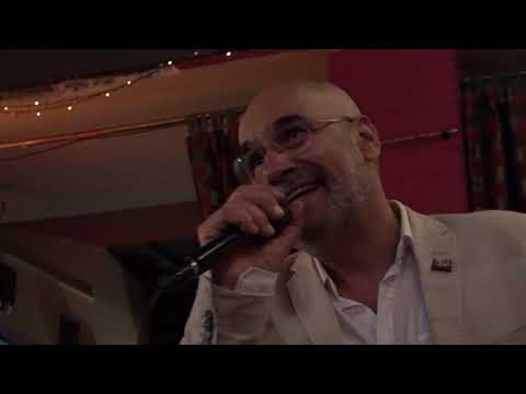 Pedja Filipovic peva na proslavi 30 godina WAPF