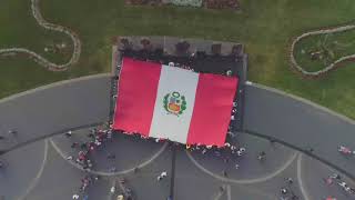 La Bandera más grande del Perú