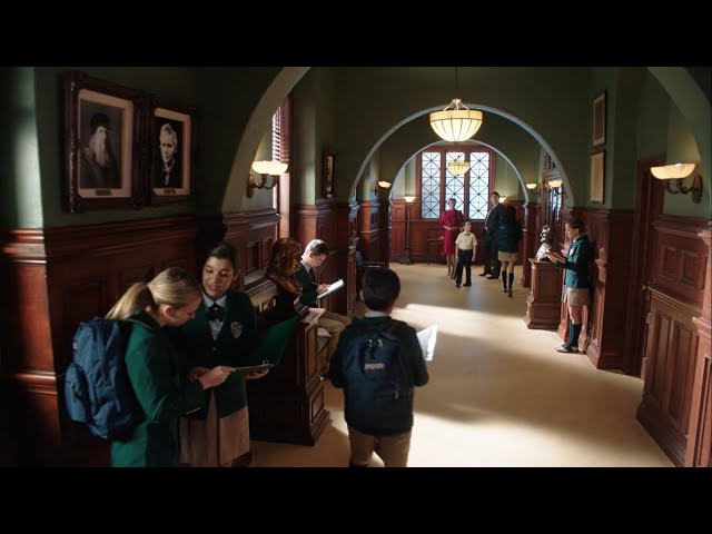 Vídeo relacionado con El joven Sheldon / Young Sheldon (Seasons 1-4) - 8-DVD Box Set [ Origen Belga, Ningun Idioma Espanol ]