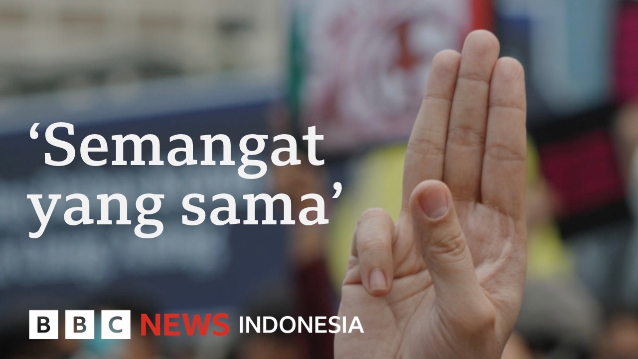 Apa arti simbol tiga jari dalam demo mahasiswa belakangan ini?