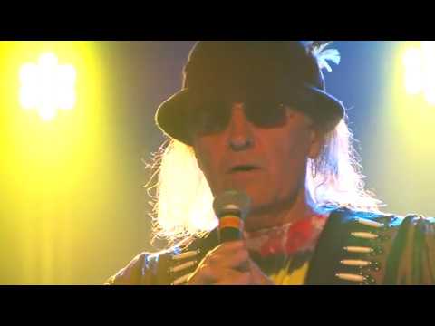 The Smooth Revue f/Robin McNamara  - "Words" (Bee Gees)