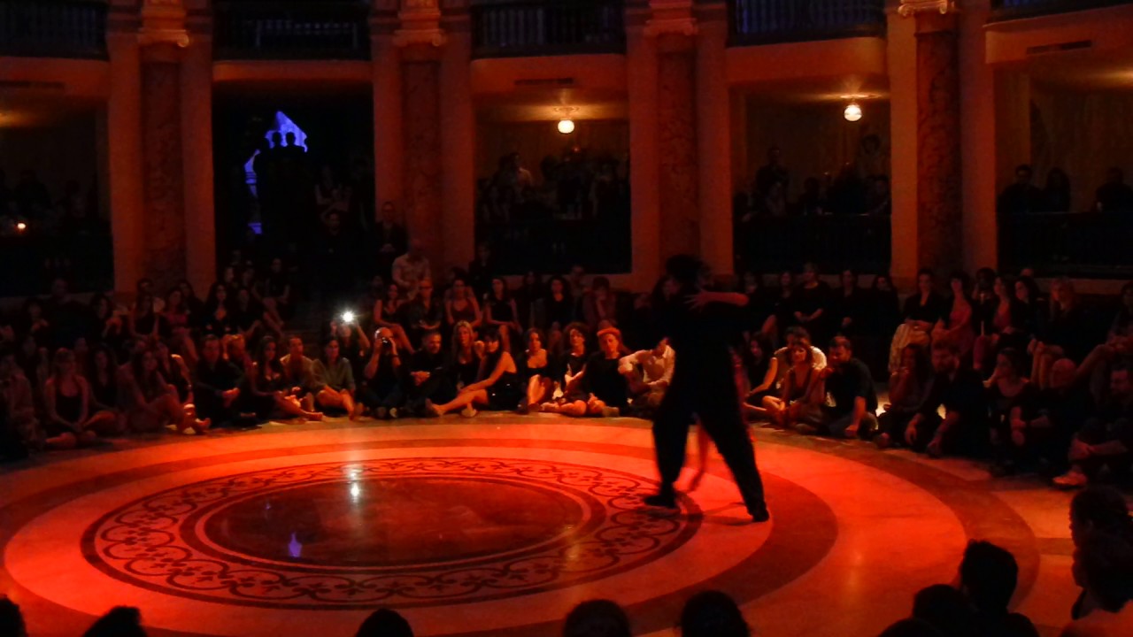 Video thumbnail for Esibizione di Carlitos Espinoza y Noelia Hurtado in De pura cepa Anibal Troilo al Winter 2016