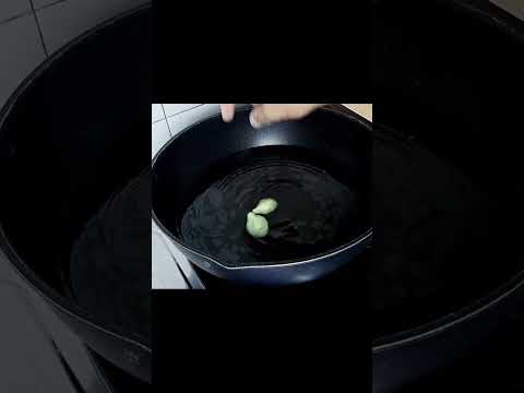 Jaja klepon bali pecah dimulut #shortvideos #klepon