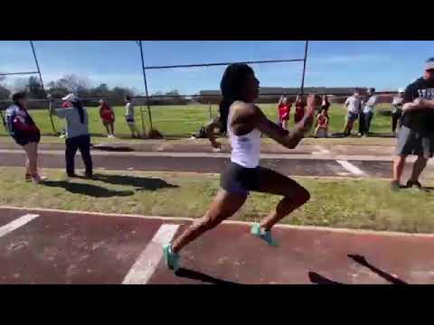 Sanaria Butler Long jump| 17'5.25"