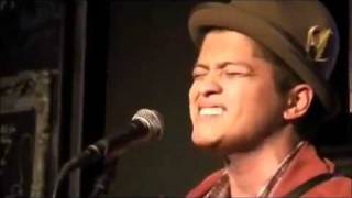 Bruno Mars - Covers The Way You Make Me Feel