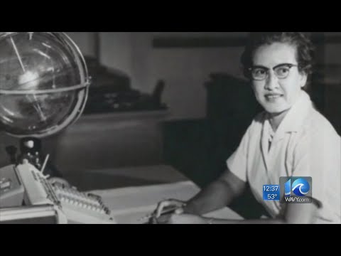 慶祝婦女。Katherine Johnson打破障礙 (Celebrating Women: Katherine Johnson Breaks Barriers)